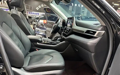 Toyota Highlander, 2024 год, 5 450 000 рублей, 5 фотография