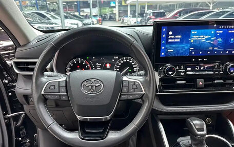 Toyota Highlander, 2024 год, 5 450 000 рублей, 6 фотография