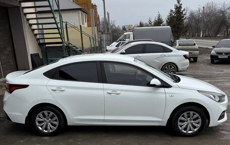 Hyundai Solaris II рестайлинг, 2017 год, 1 100 000 рублей, 7 фотография