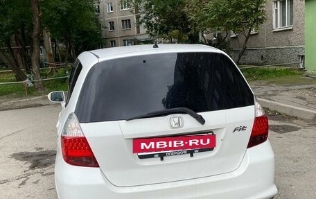 Honda Fit III, 2005 год, 280 000 рублей, 3 фотография