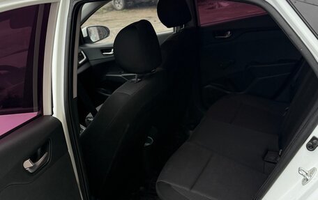 Hyundai Solaris II рестайлинг, 2017 год, 1 100 000 рублей, 14 фотография