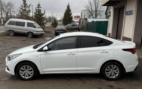 Hyundai Solaris II рестайлинг, 2017 год, 1 100 000 рублей, 9 фотография