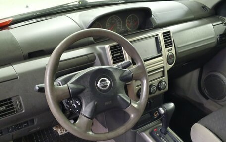 Nissan X-Trail, 2005 год, 595 000 рублей, 13 фотография