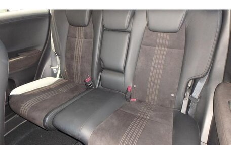 Honda Vezel, 2019 год, 1 520 000 рублей, 14 фотография