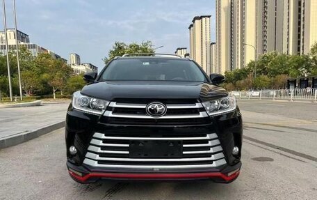 Toyota Highlander III, 2021 год, 5 345 000 рублей, 2 фотография