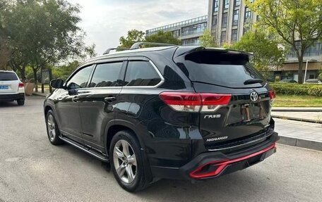 Toyota Highlander III, 2021 год, 5 345 000 рублей, 4 фотография