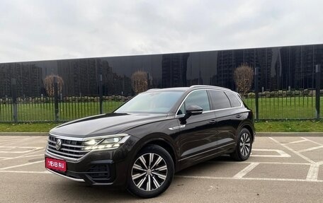 Volkswagen Touareg III, 2018 год, 3 450 000 рублей, 1 фотография