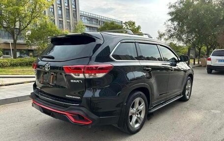 Toyota Highlander III, 2021 год, 5 345 000 рублей, 6 фотография