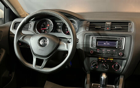 Volkswagen Jetta VI, 2015 год, 1 019 000 рублей, 10 фотография