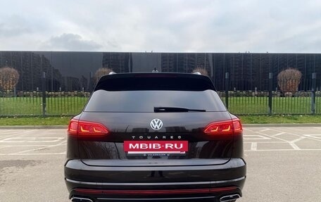 Volkswagen Touareg III, 2018 год, 3 450 000 рублей, 4 фотография