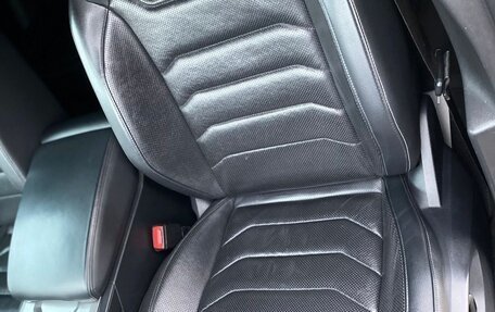 Volkswagen Touareg III, 2018 год, 3 450 000 рублей, 21 фотография