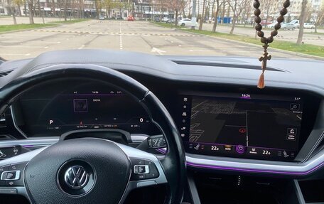 Volkswagen Touareg III, 2018 год, 3 450 000 рублей, 20 фотография