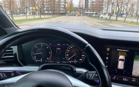 Volkswagen Touareg III, 2018 год, 3 450 000 рублей, 34 фотография