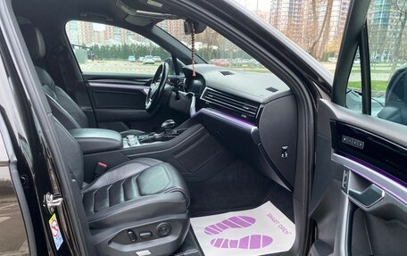 Volkswagen Touareg III, 2018 год, 3 450 000 рублей, 24 фотография