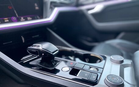 Volkswagen Touareg III, 2018 год, 3 450 000 рублей, 28 фотография