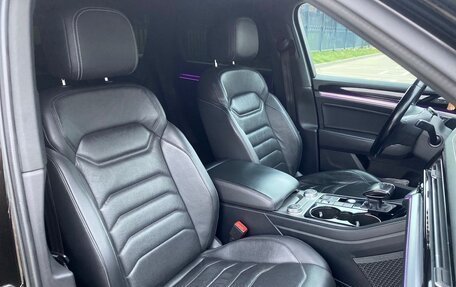 Volkswagen Touareg III, 2018 год, 3 450 000 рублей, 27 фотография