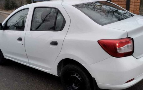 Renault Logan II, 2018 год, 470 000 рублей, 2 фотография