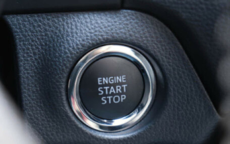 Toyota RAV4, 2025 год, 4 690 000 рублей, 18 фотография