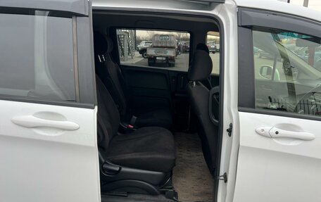 Honda Freed I, 2013 год, 1 229 000 рублей, 17 фотография