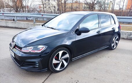 Volkswagen Golf GTI VII, 2018 год, 2 250 000 рублей, 3 фотография