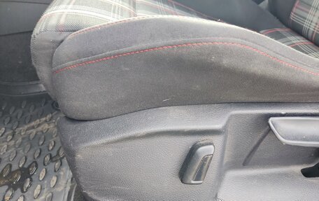 Volkswagen Golf GTI VII, 2018 год, 2 250 000 рублей, 11 фотография