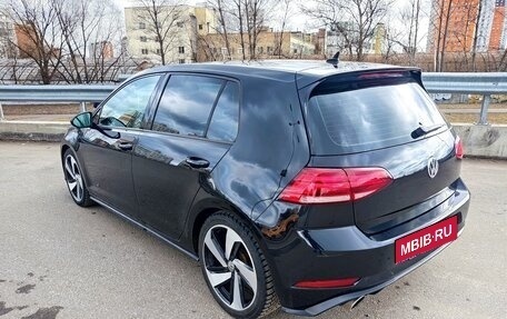 Volkswagen Golf GTI VII, 2018 год, 2 250 000 рублей, 7 фотография