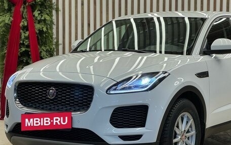 Jaguar E-Pace, 2018 год, 2 950 000 рублей, 3 фотография