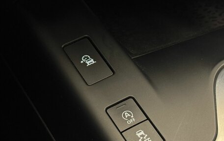 Jaguar E-Pace, 2018 год, 2 950 000 рублей, 19 фотография