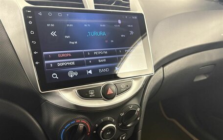 Hyundai Solaris II рестайлинг, 2013 год, 619 000 рублей, 15 фотография