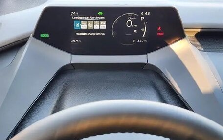 Toyota Prius IV XW50, 2025 год, 4 700 000 рублей, 10 фотография