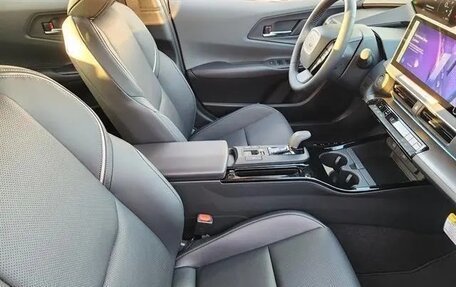 Toyota Prius IV XW50, 2025 год, 4 700 000 рублей, 9 фотография