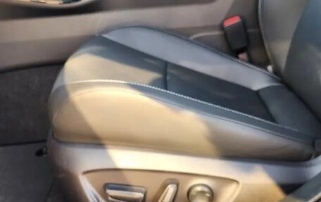 Toyota Prius IV XW50, 2025 год, 4 700 000 рублей, 17 фотография