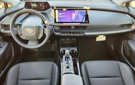 Toyota Prius IV XW50, 2025 год, 4 700 000 рублей, 19 фотография