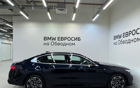 BMW 5 серия, 2025 год, 8 490 000 рублей, 6 фотография