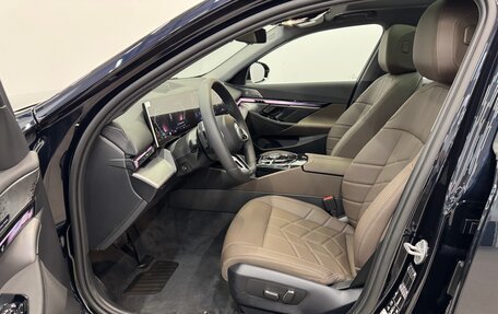 BMW 5 серия, 2025 год, 8 490 000 рублей, 12 фотография