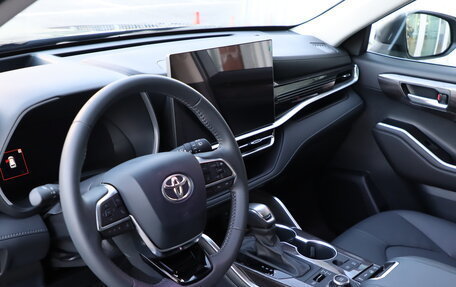 Toyota Highlander, 2025 год, 6 200 000 рублей, 13 фотография