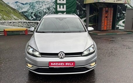 Volkswagen Golf VII, 2019 год, 1 570 000 рублей, 3 фотография