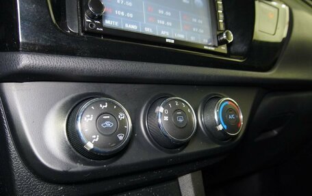 Toyota Corolla, 2013 год, 1 050 000 рублей, 13 фотография