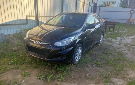 Hyundai Solaris II рестайлинг, 2012 год, 471 000 рублей, 1 фотография