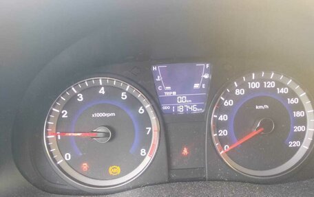 Hyundai Solaris II рестайлинг, 2012 год, 471 000 рублей, 3 фотография