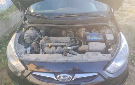 Hyundai Solaris II рестайлинг, 2012 год, 471 000 рублей, 16 фотография