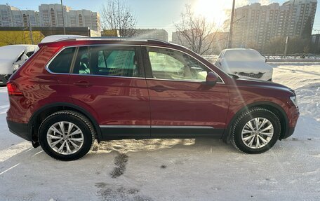 Volkswagen Tiguan II, 2017 год, 2 300 000 рублей, 10 фотография