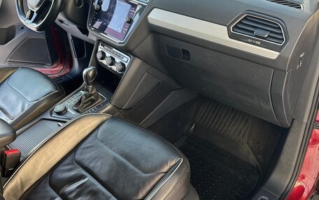 Volkswagen Tiguan II, 2017 год, 2 300 000 рублей, 17 фотография