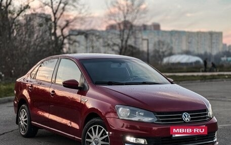 Volkswagen Polo VI (EU Market), 2016 год, 900 000 рублей, 2 фотография