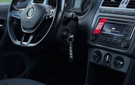 Volkswagen Polo VI (EU Market), 2016 год, 900 000 рублей, 4 фотография