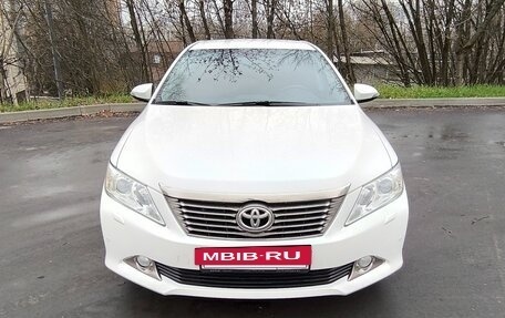 Toyota Camry, 2014 год, 1 850 000 рублей, 6 фотография