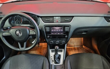 Skoda Octavia, 2018 год, 1 395 000 рублей, 9 фотография