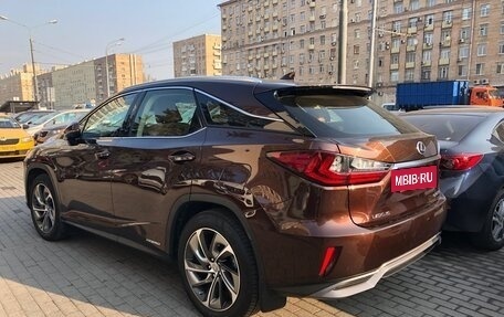 Lexus RX IV рестайлинг, 2016 год, 3 890 000 рублей, 2 фотография