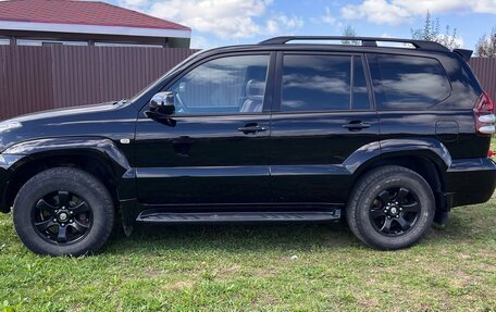 Toyota Land Cruiser Prado 120 рестайлинг, 2006 год, 1 950 000 рублей, 7 фотография