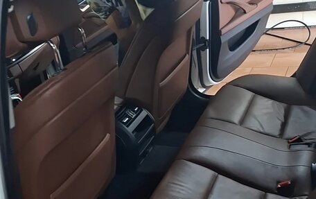 BMW 5 серия, 2013 год, 1 800 000 рублей, 9 фотография